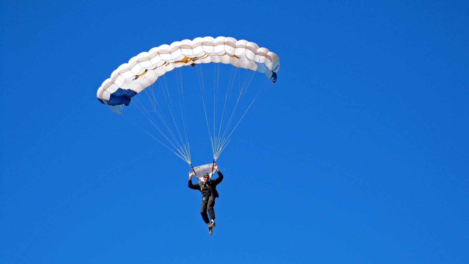 “裁判员培训体系全覆盖，赛事公平有效保障”，关于举办裁判员培训班的通知